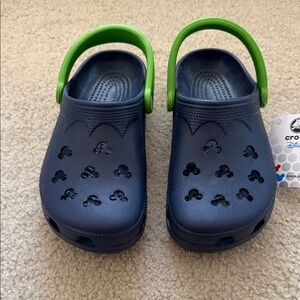 CROCS Blue and Green Mickey Clogs NWT women’s 8-9 , men’s 6-7